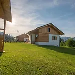 公寓 Und Hauserhof Nassfeld 斯拉泽