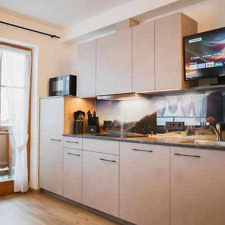 Und Hauserhof Nassfeld Apartman *